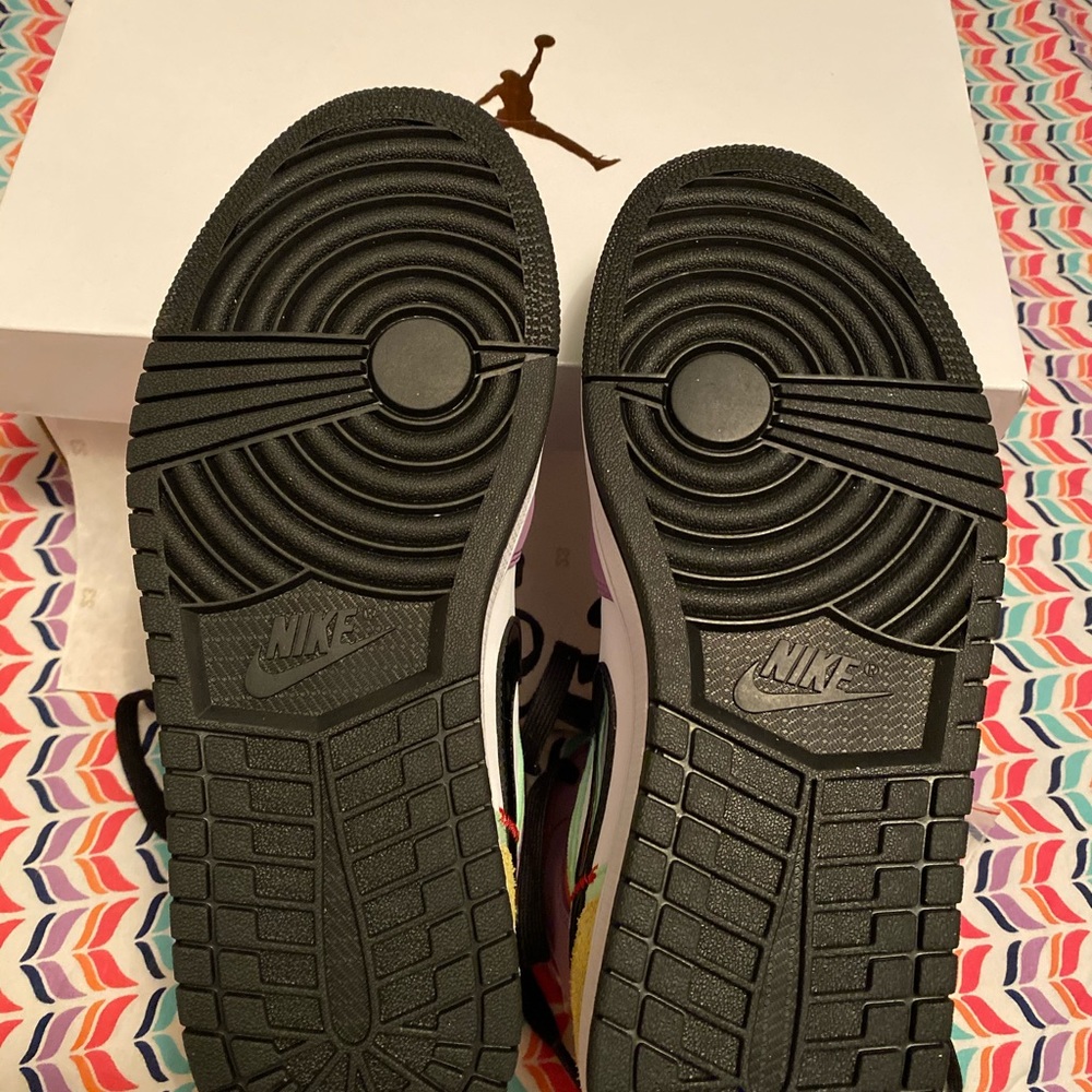 AIR JORDANsize 8 available (size 8.5 already SOLD) - Picture 3 of 10